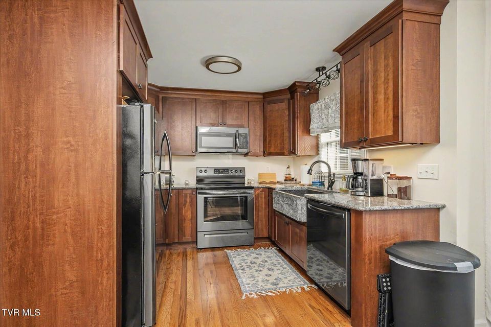 Photo #14: 437 Andover Court