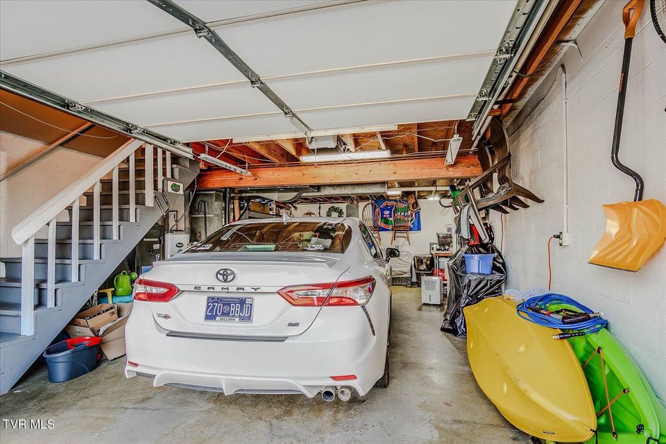 Photo #27: 437 Andover Court