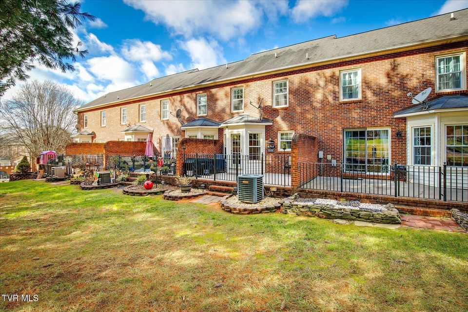 Photo #29: 437 Andover Court