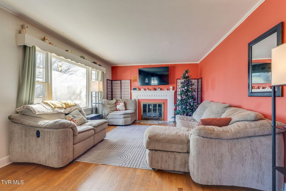 Photo #4: 107 College View Drive