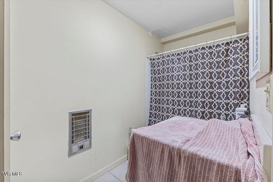 Photo #33: 1106 Fremont Drive