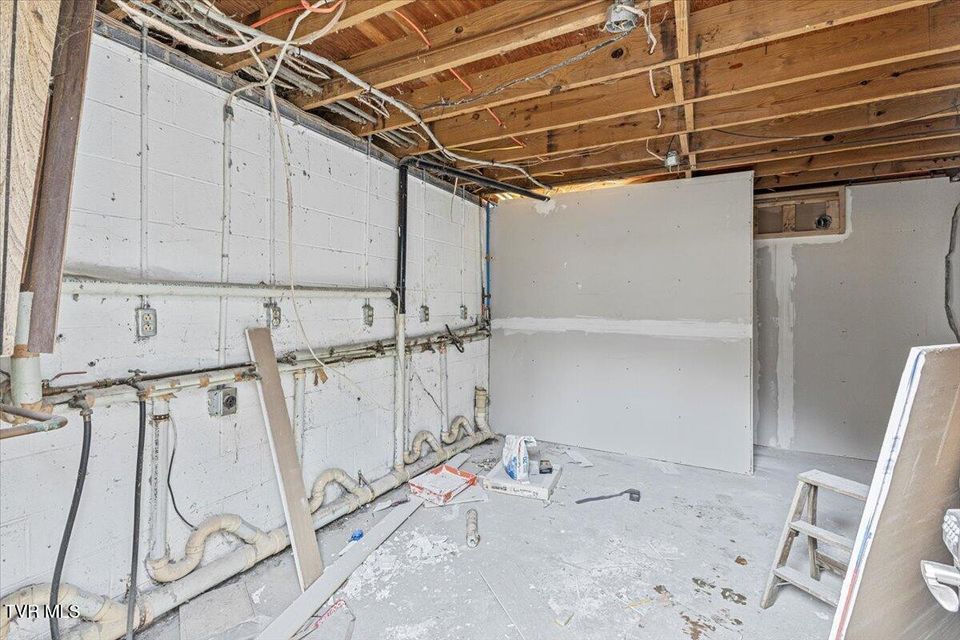 Photo #38: 1106 Fremont Drive