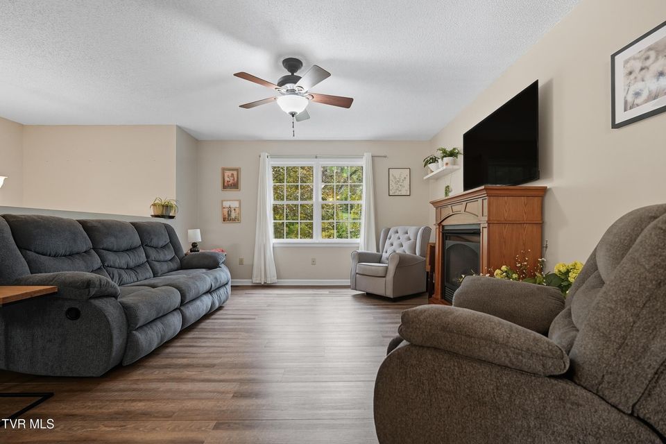 Photo #6: 390 Wallace Pike