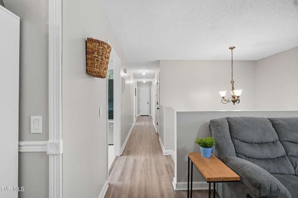 Photo #11: 390 Wallace Pike