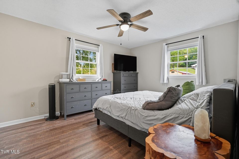 Photo #12: 390 Wallace Pike