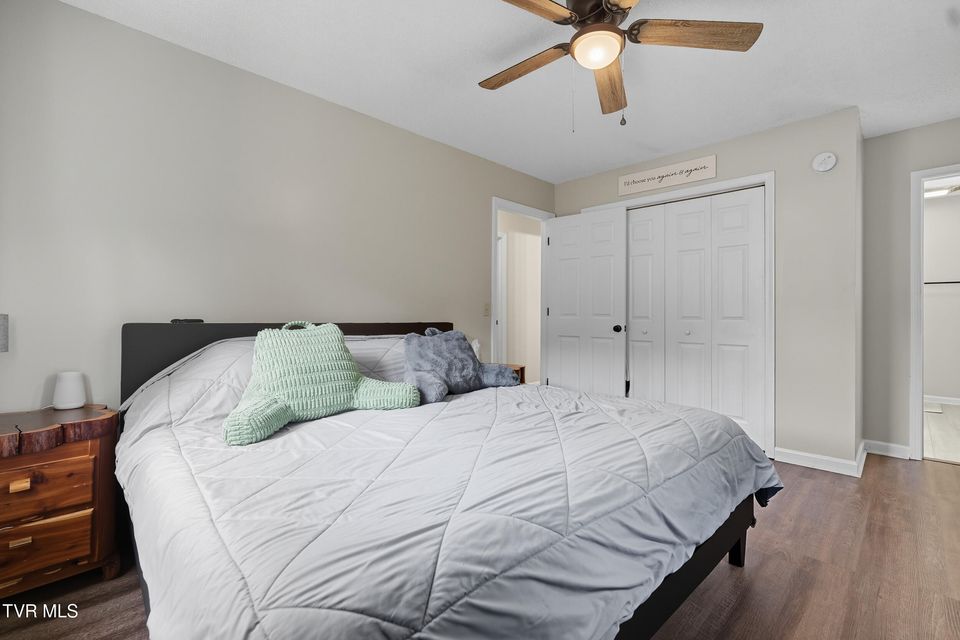 Photo #16: 390 Wallace Pike