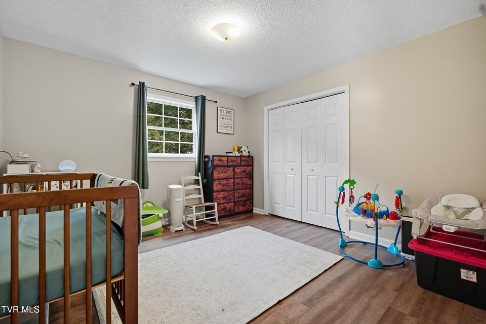 Photo #19: 390 Wallace Pike