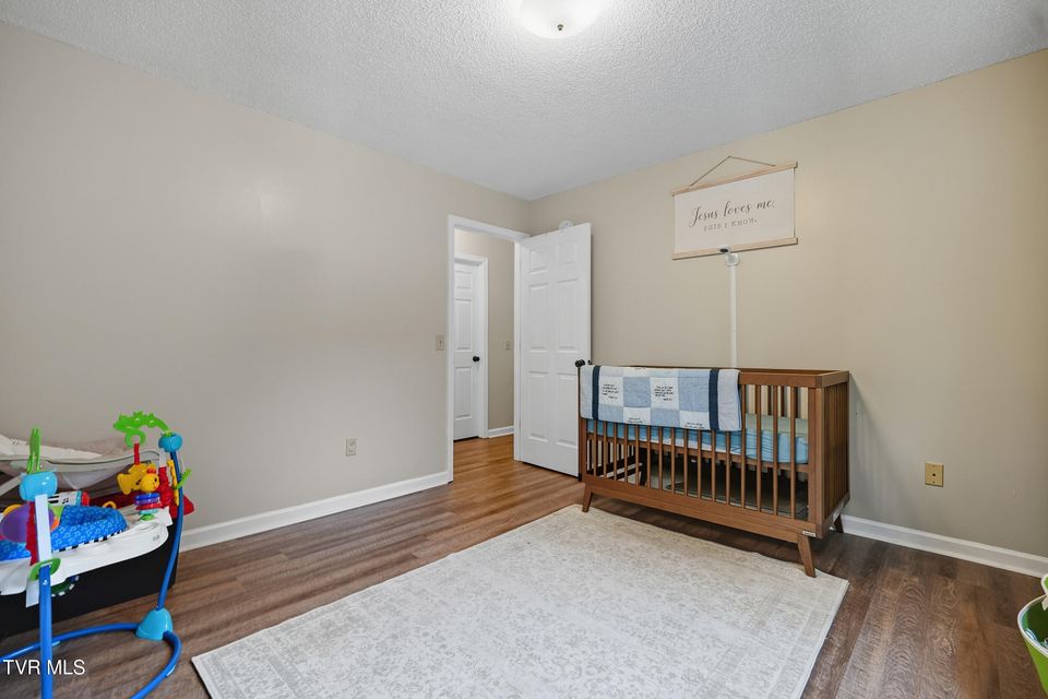 Photo #20: 390 Wallace Pike