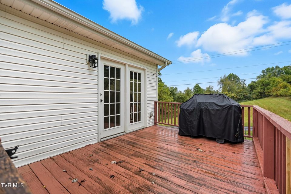 Photo #29: 390 Wallace Pike