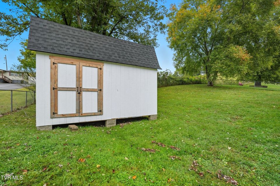 Photo #31: 390 Wallace Pike