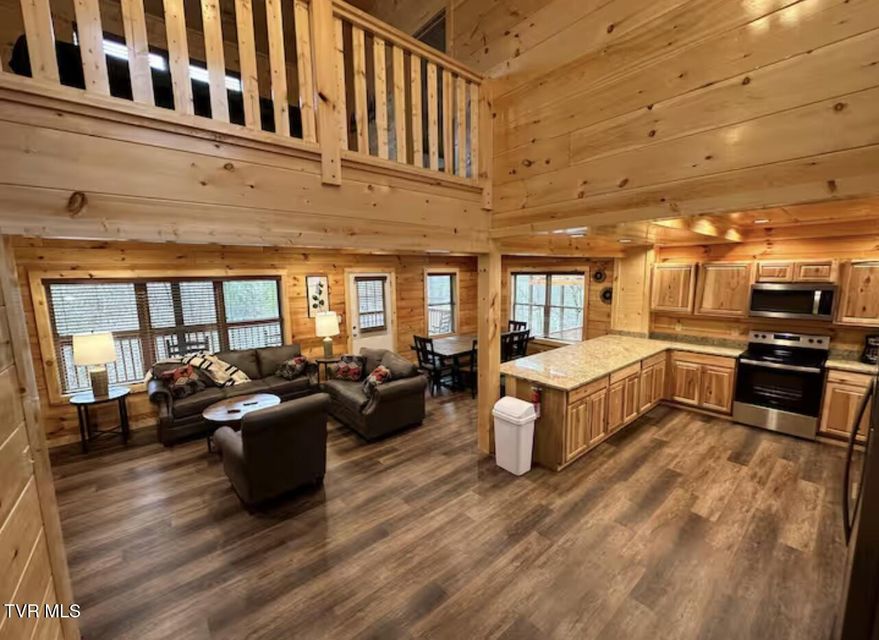 Photo #5: 821 String Run Way