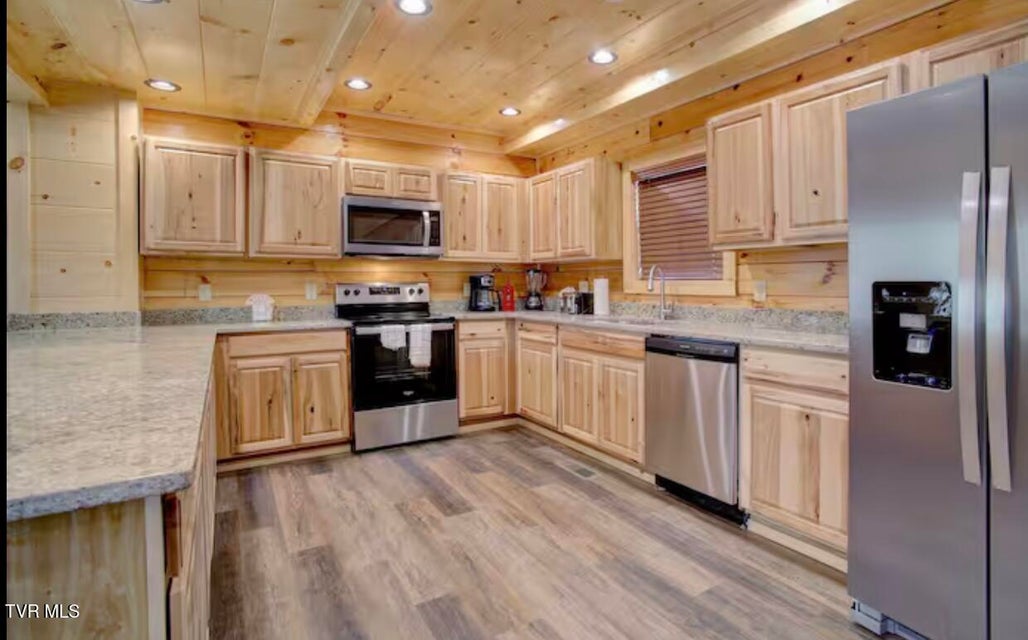 Photo #11: 821 String Run Way