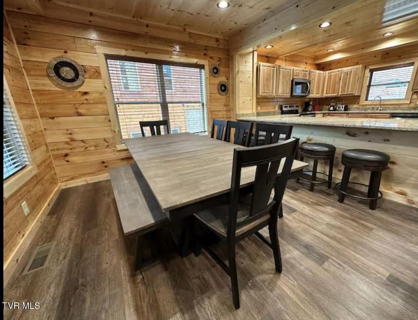 Photo #13: 821 String Run Way