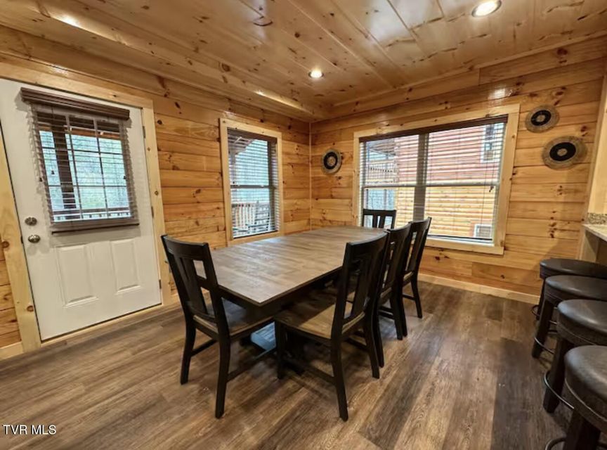 Photo #14: 821 String Run Way