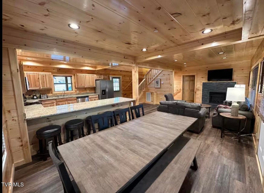 Photo #15: 821 String Run Way