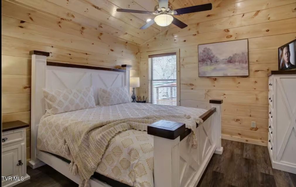 Photo #20: 821 String Run Way