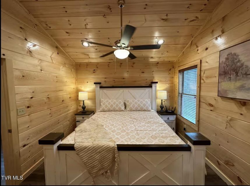 Photo #22: 821 String Run Way