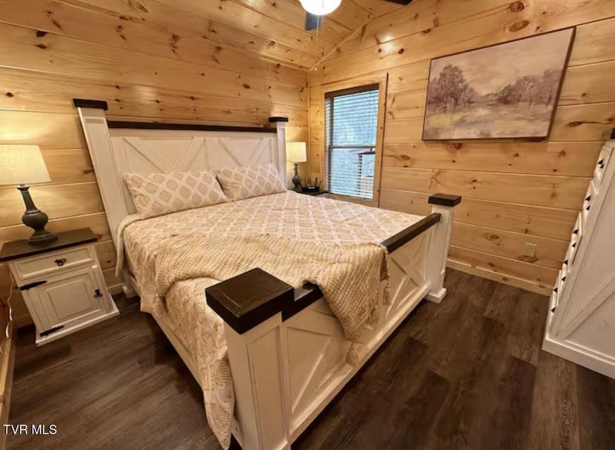 Photo #23: 821 String Run Way