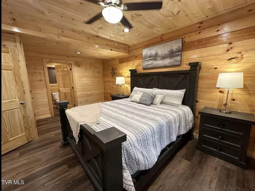 Photo #25: 821 String Run Way