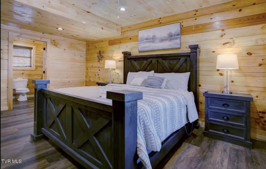 Photo #29: 821 String Run Way