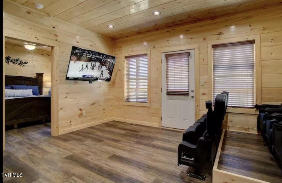 Photo #40: 821 String Run Way