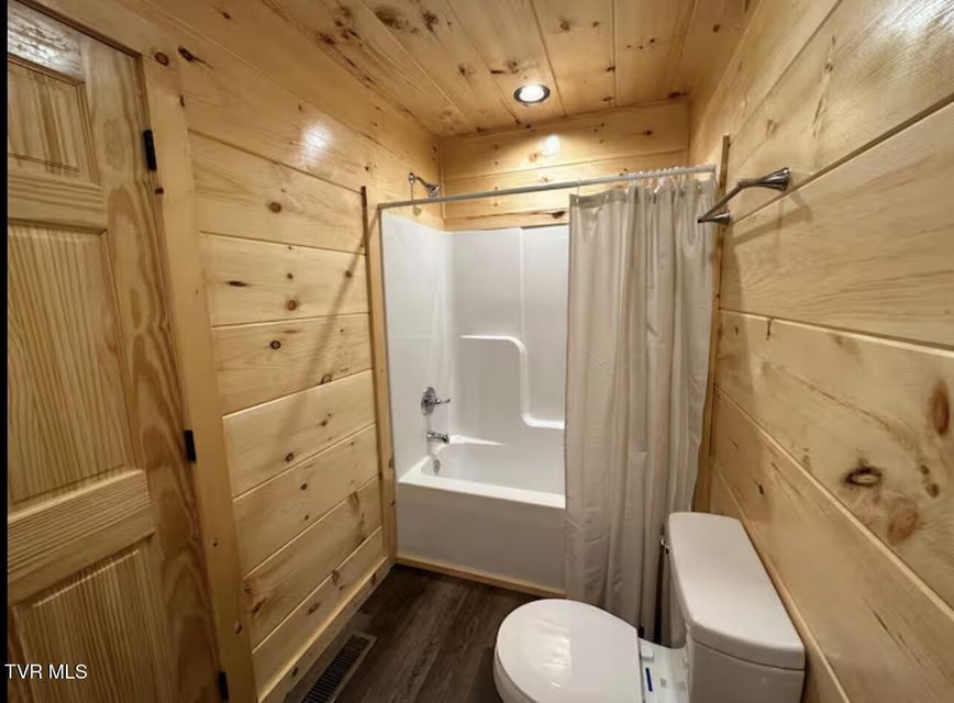 Photo #54: 821 String Run Way