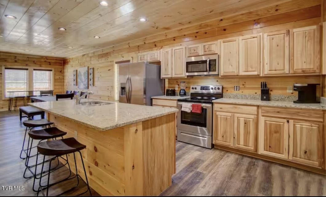 Photo #9: 817 String Run Way 