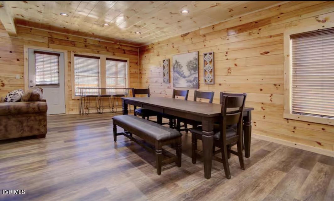 Photo #10: 817 String Run Way 