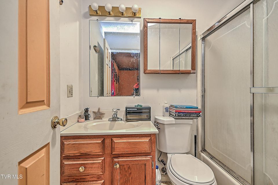 Photo #6: 1041 Okrina Drive