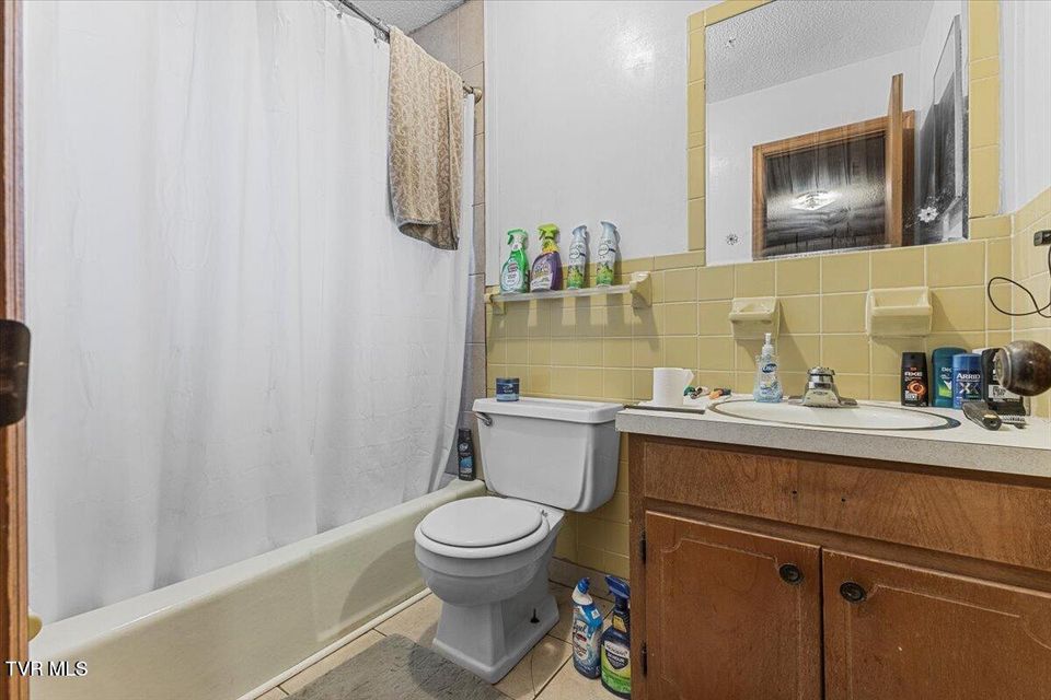 Photo #17: 1106 Fremont Drive