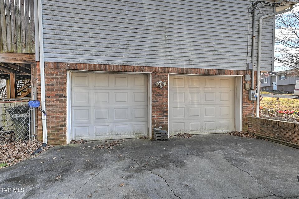 Photo #13: 1041 Okrina Drive