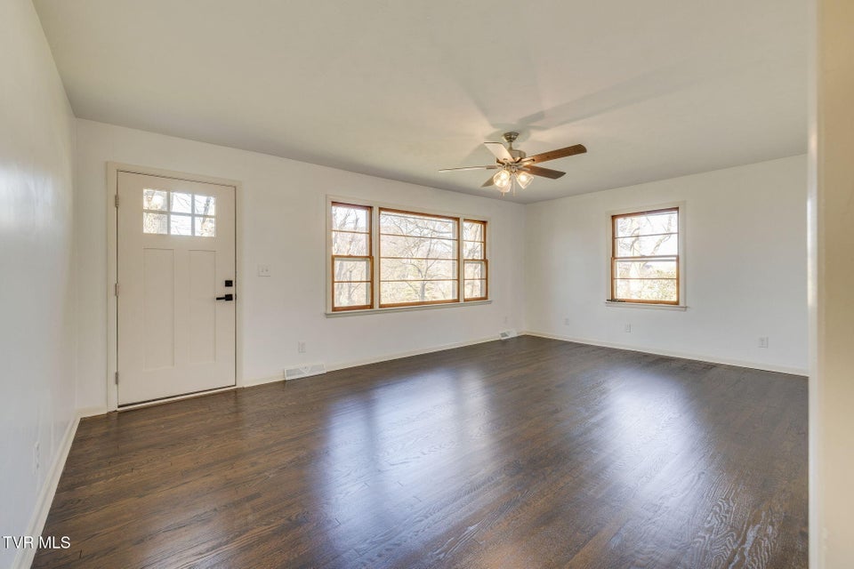 Photo #6: 319 Cross Road