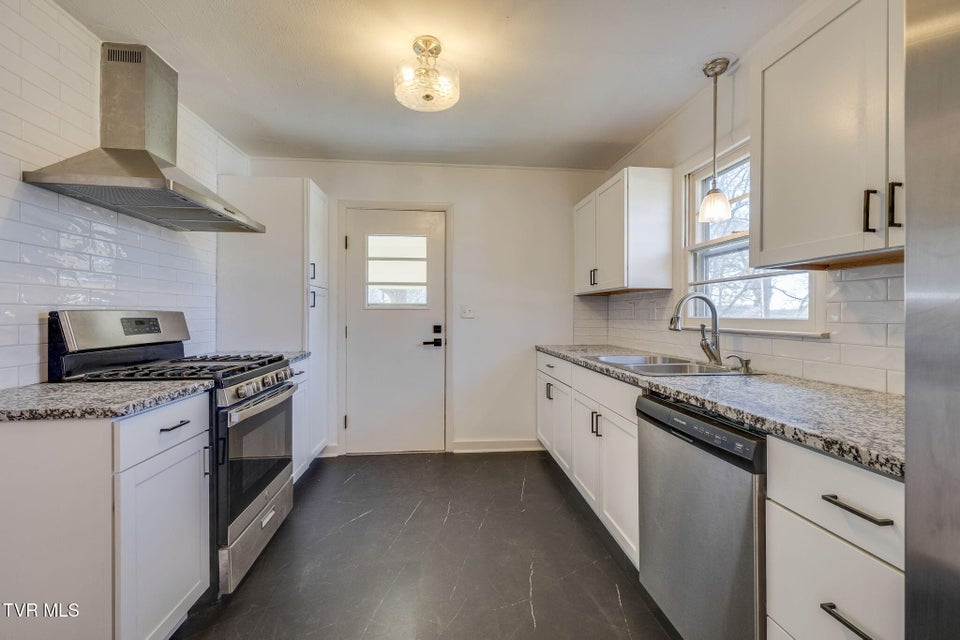 Photo #10: 319 Cross Road