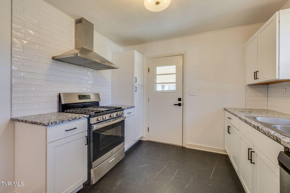 Photo #11: 319 Cross Road