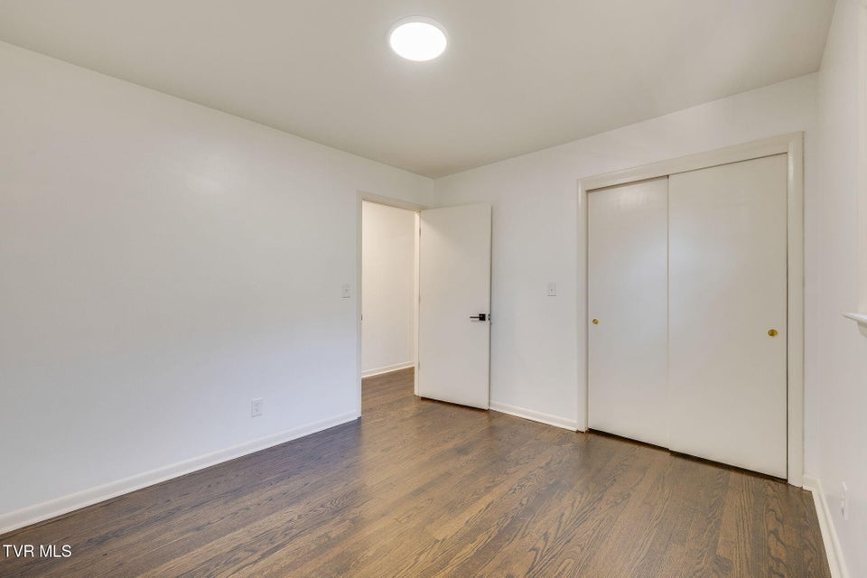 Photo #18: 319 Cross Road