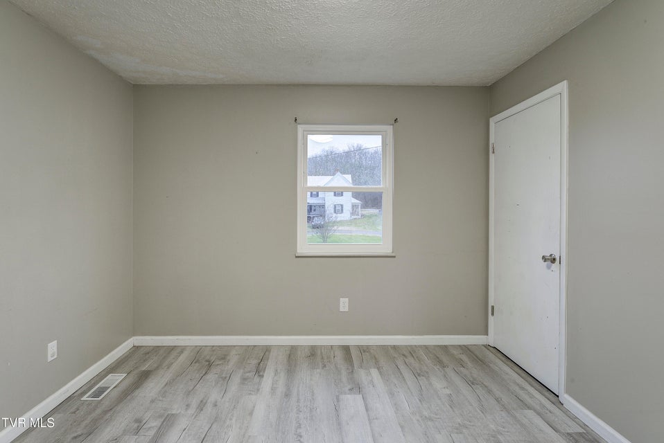 Photo #8: 965 Roaring Fork Road