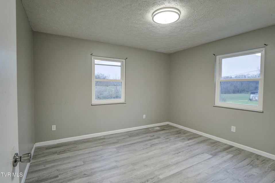 Photo #9: 965 Roaring Fork Road