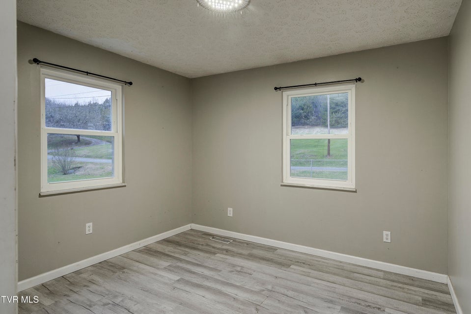 Photo #10: 965 Roaring Fork Road