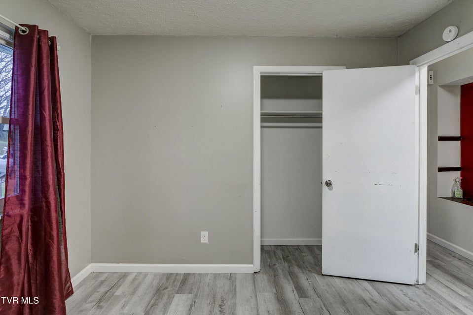 Photo #13: 965 Roaring Fork Road