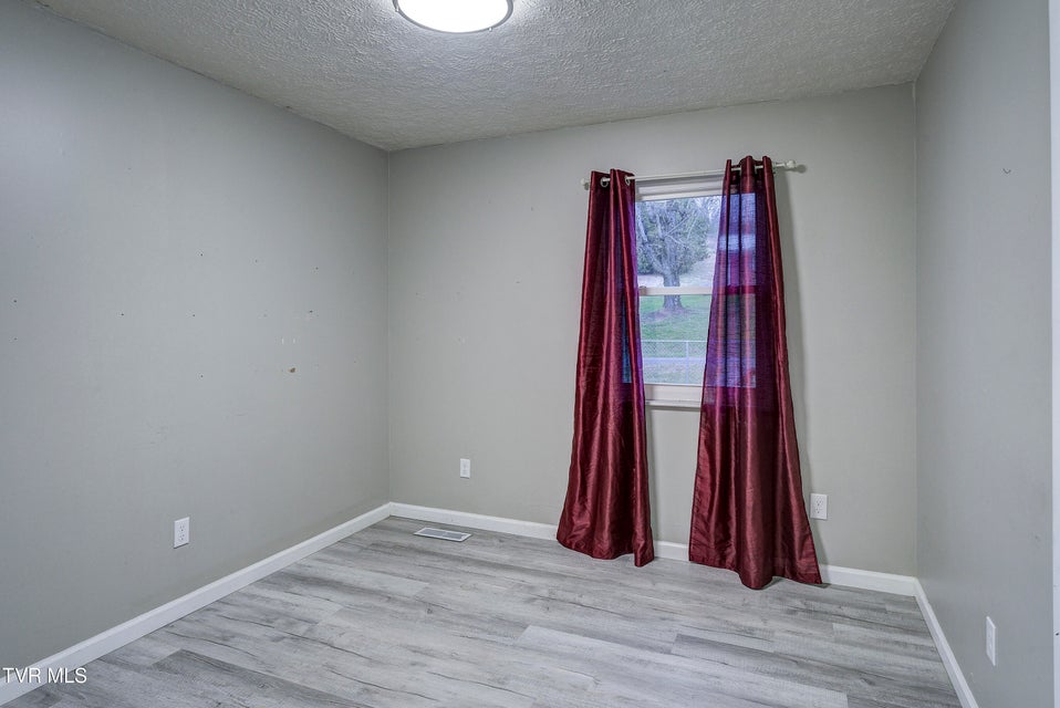 Photo #14: 965 Roaring Fork Road