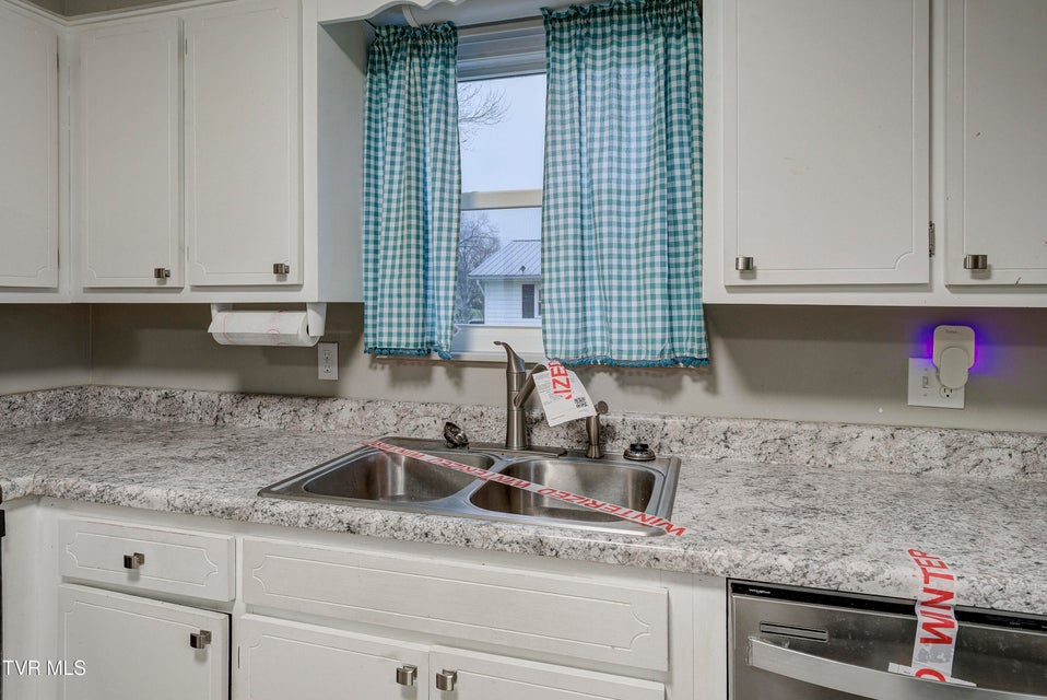 Photo #17: 965 Roaring Fork Road