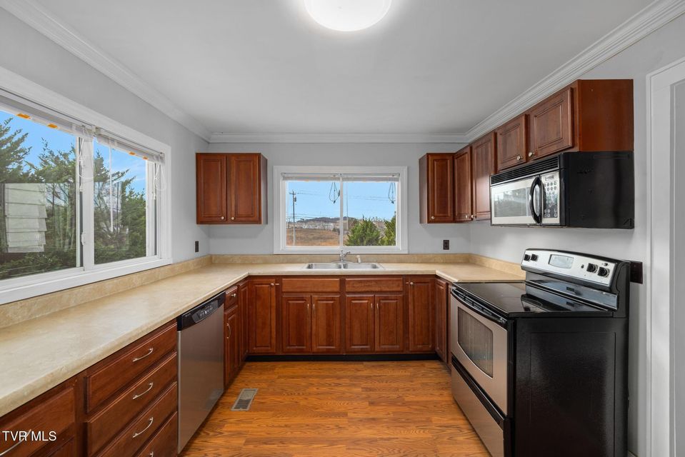 Photo #10: 144 Allison Road