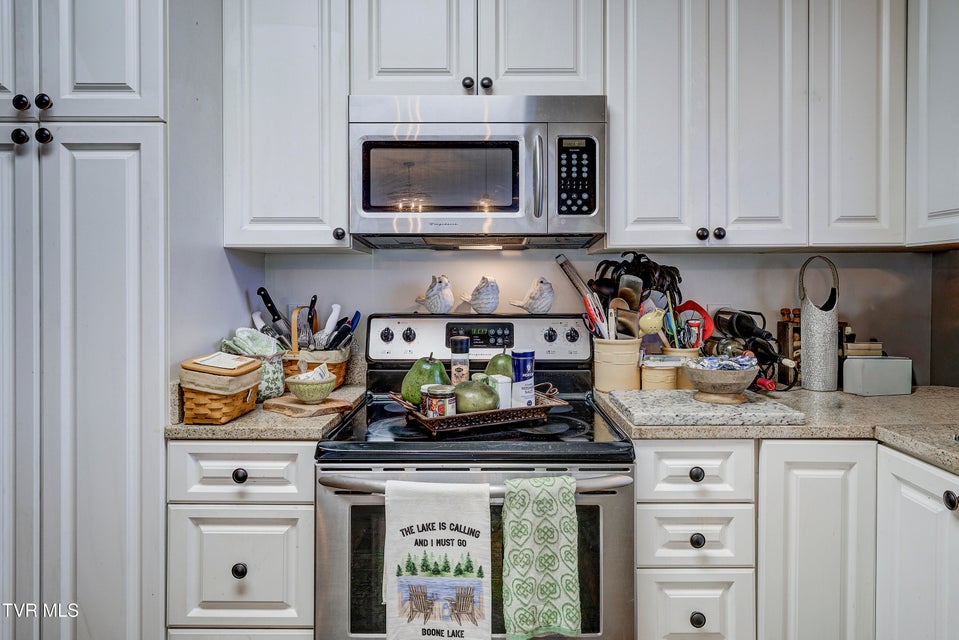 Photo #13: 12 Palisades Point