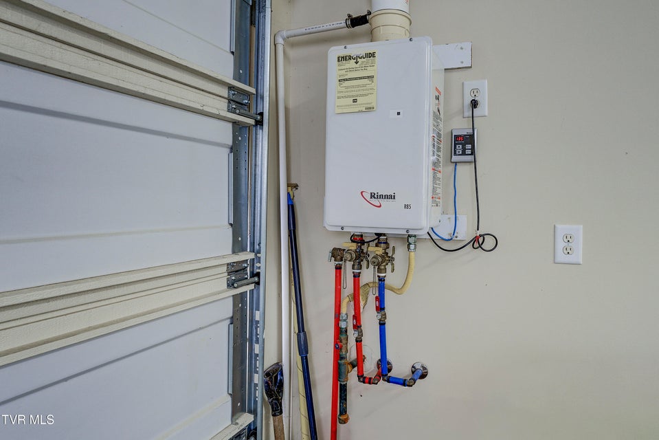 Photo #27: 12 Palisades Point