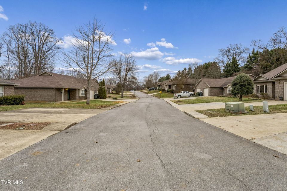 Photo #27: 111 Park Place