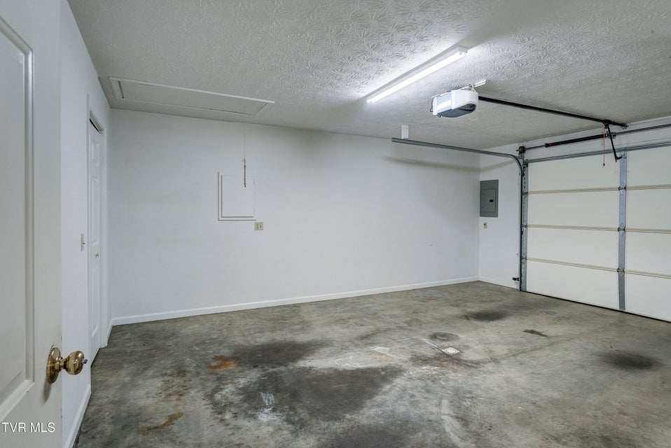 Photo #26: 111 Park Place