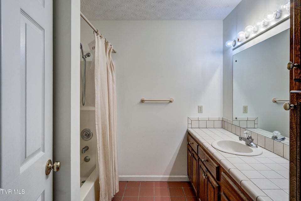 Photo #20: 111 Park Place