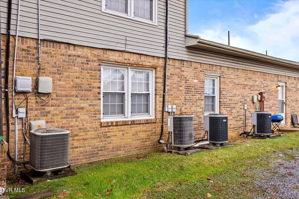 Photo #21: 1740 Bonham Road