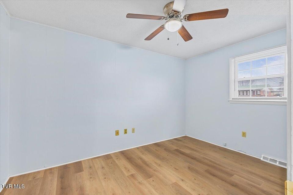 Photo #28: 1740 Bonham Road