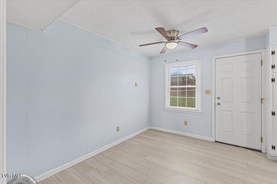 Photo #32: 1740 Bonham Road